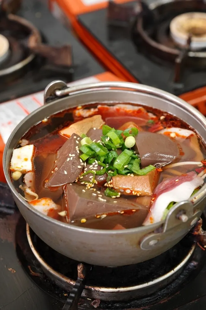 台南東區美食誰最辣?個人海陸四川麻辣鍋席捲台南美食│仙香成都