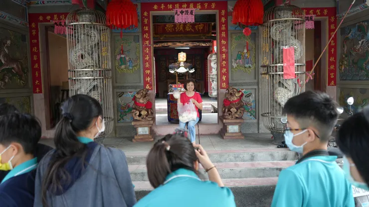 透過課程設計,重新連結學生與地方生活之間的斷裂,這樣的實踐亦可被視為一種社會設計。