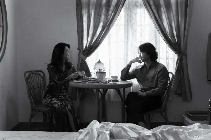 《星與月是天上的洞》