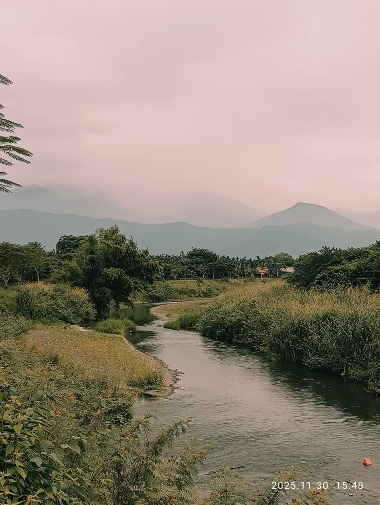 漫山青江空月靜，皆自拍攝