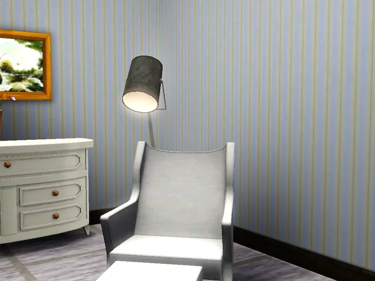 房間很小，一邊有一張躺椅。