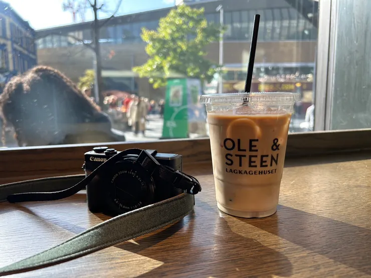 好喜歡坐在咖啡館觀察人群