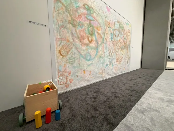 這麼棒的互動體驗,若有任何家人因為輪子而被拒絕是令人傷心的~幸好綠美圖很友善。