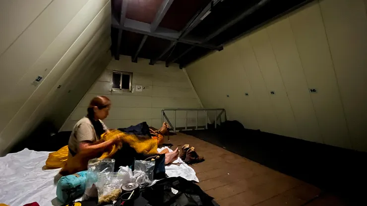 躺在二樓雪北山屋裡，終於缷下心中大石。養精蓄銳迎接明天的來臨。