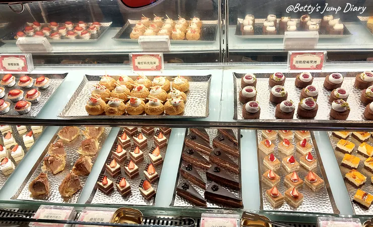 ▲芙洛麗大飯店-「食譜自助百匯餐廳」RECIPE HOUSE /圖片來源：Betty's Jump Diary