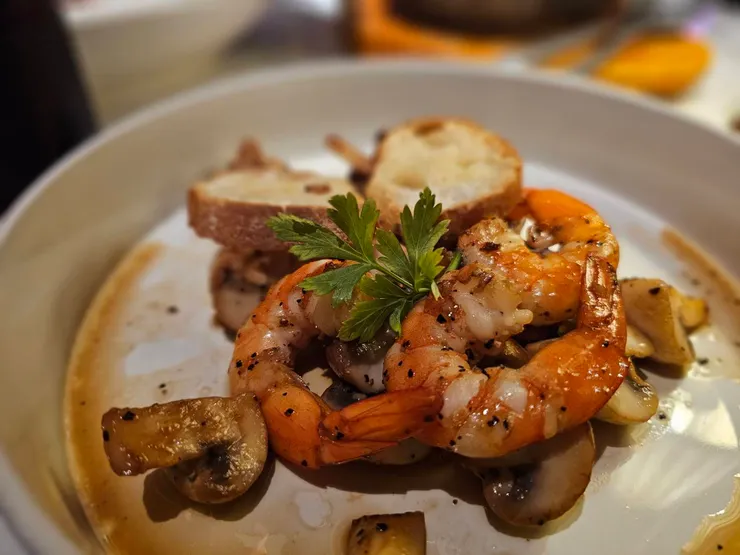 黃明志 不解釋(蘑菇炒鮮蝦)