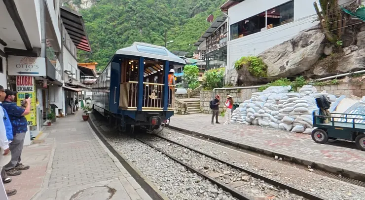 在飯店的門口看到東方快車，昨天的回憶🥹