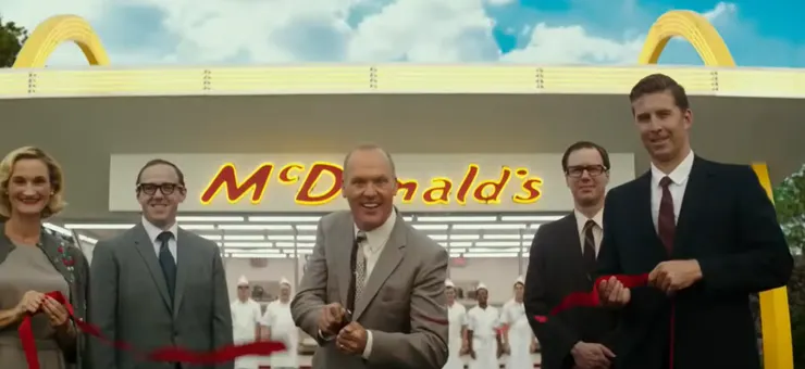 笑容與掌聲背後，不是慶祝創始人的夢想，而是雷帝國的正式啟動。