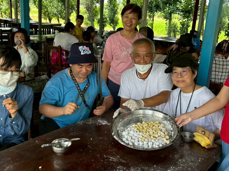 摸蛤仔兼洗褲農場       台中大甲