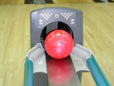 圖片來源: 東吳大學體育室-運動小教室-保齡球篇