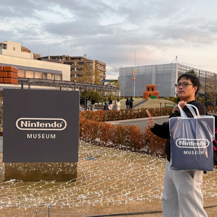 雖然沒有買抱枕，但也是買了許多紀念品回去…抱歉了錢錢…是那些東西想跟我回家…