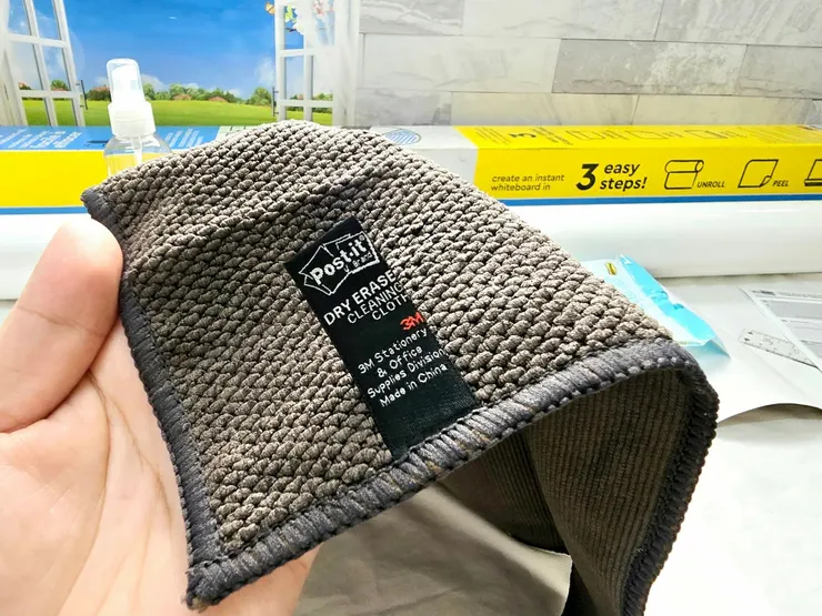 體驗愛塗鴉寶貝看過來!可自由裁切、牆壁、木板隨處可黏、白板