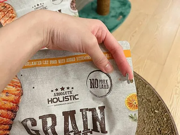  Absolute holistic超越顛峰無穀貓糧 包裝