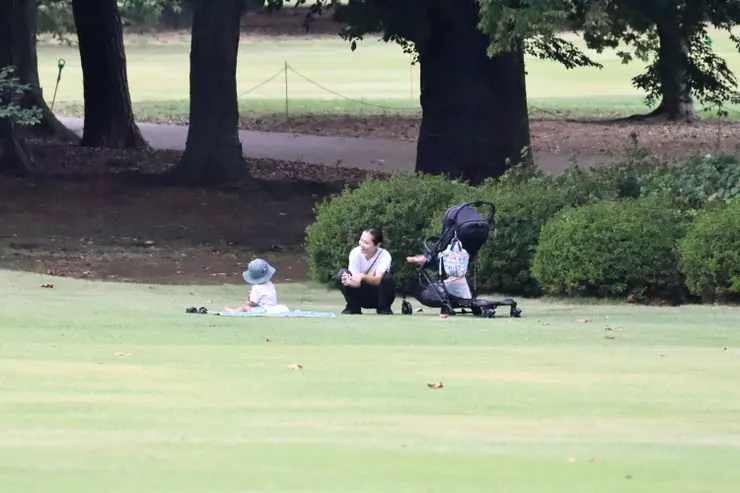 午後媽媽帶著寶包出門郊遊(*´▽`*)