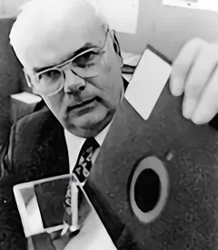 大衛·諾布爾(David L. Noble)1918年至2004年