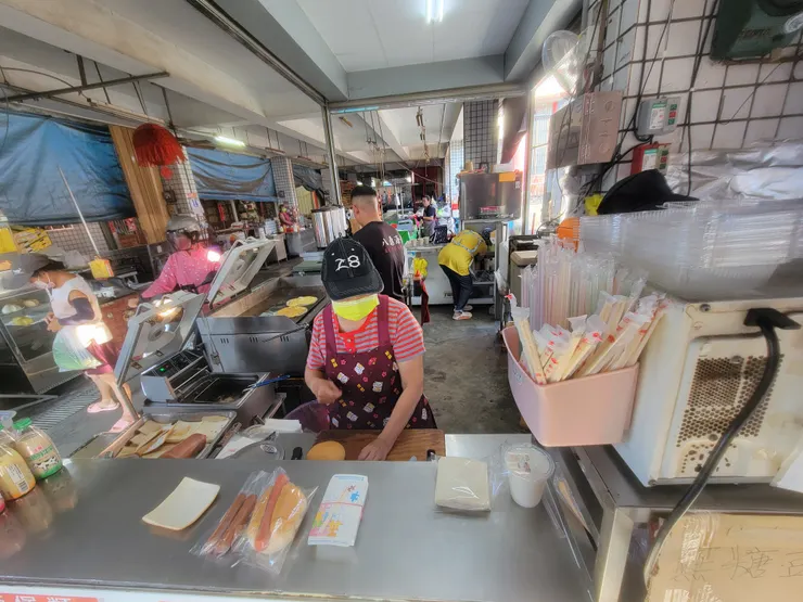 那份工作的最後上班日，買早餐中