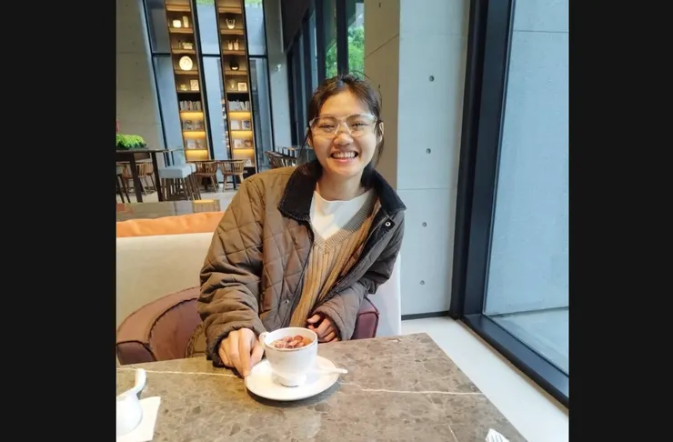 術後一個月內都要戴著墨鏡，或是防風眼鏡（圖源：筆者）