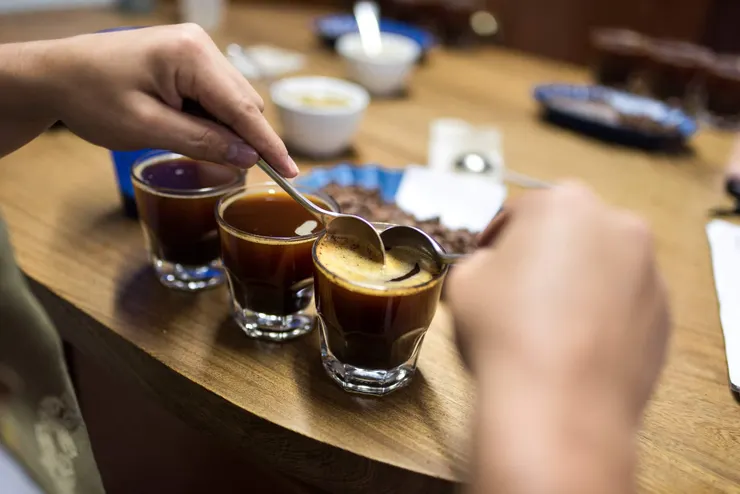 不斷尋找新鮮優質的咖啡豆，只為給你一杯香醇的咖啡