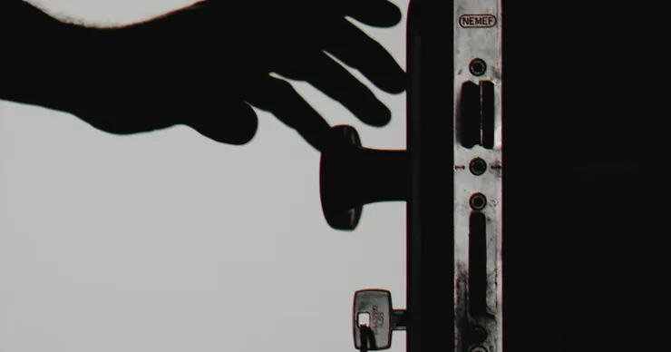  一個男人的家，是「避風港」，還是壓力的來源？