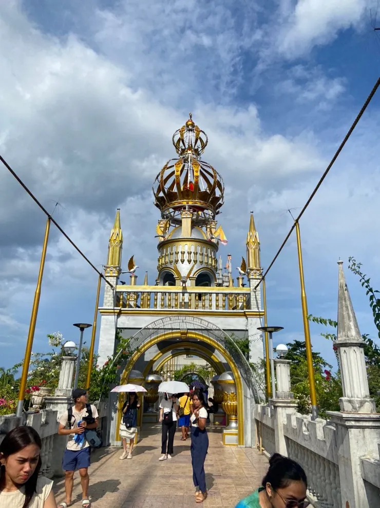 超像城堡的教堂(我忘記叫什麼名字了)