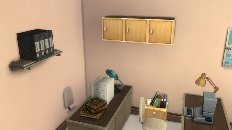 在我的認知裏，校務處真的很多文件，所以有很多櫃子和架子。