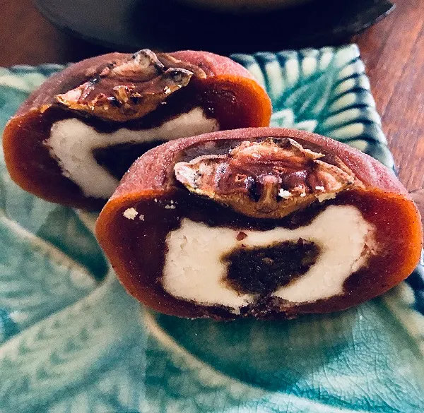 柿棵子（棗心）～ 使用整顆柿餅，裡面包入白豆沙紅棗泥。