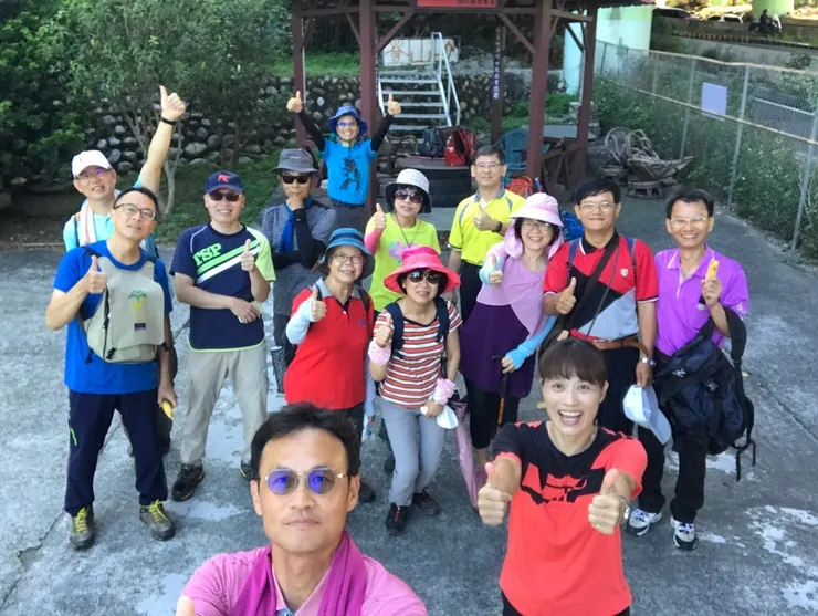 高架橋下集合完畢