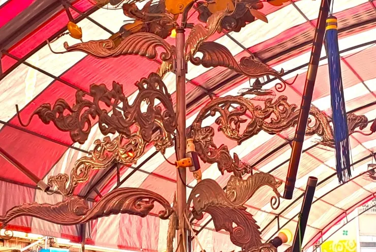 集樂軒家私虎的金屬片以插銷方式固定在桿身上