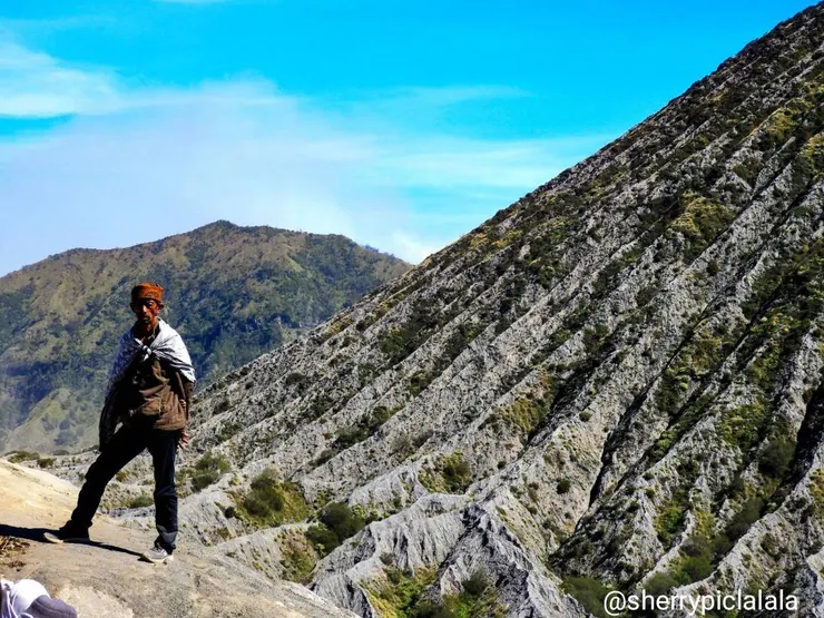 當地居民與火山