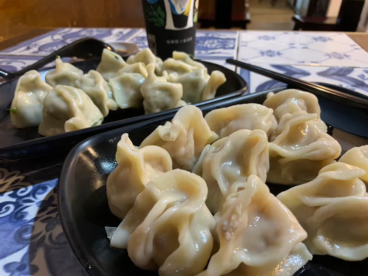 午餐終於上桌囉🥟