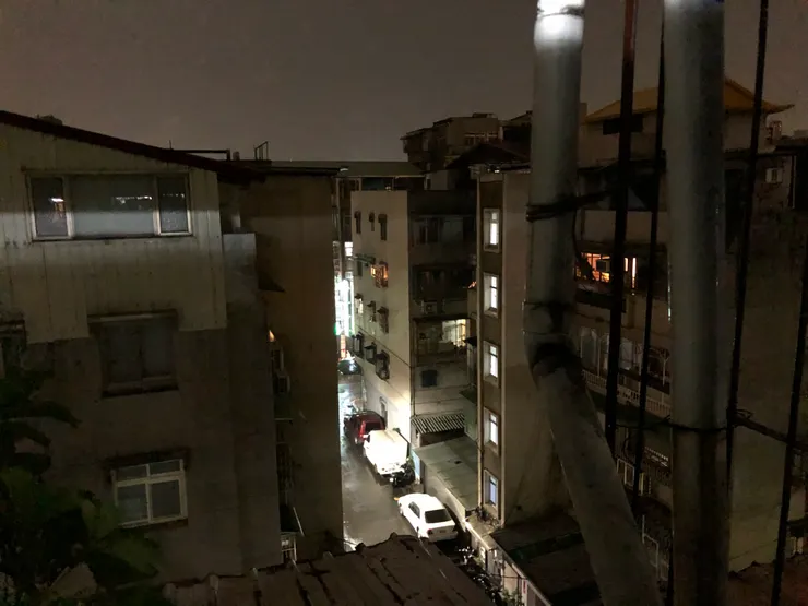 我住處陽台的視角