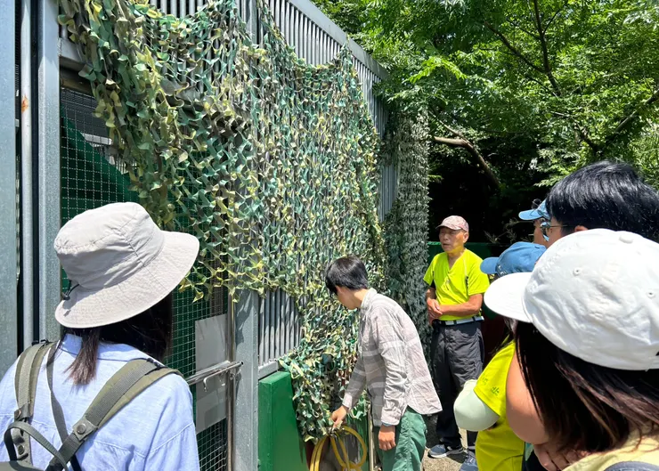 04 協會唯一的獸醫為我們介紹完善寬敞的傷鳥練飛室