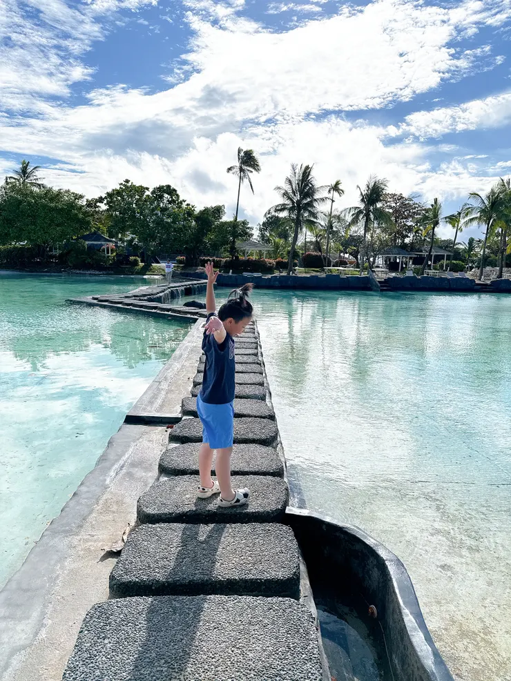 早上起床期待游泳的兒子