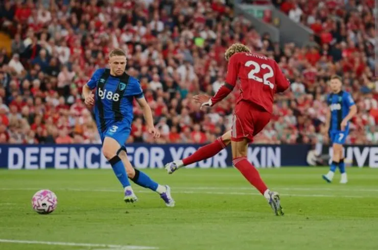 伊傑迪基妙射破綱助利物浦領先1:0