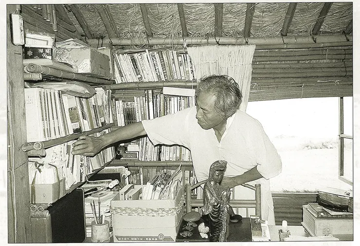 孟東籬在此坐臥俯仰,汲取山海靈氣