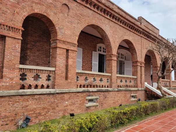 領事官邸的紅磚外牆