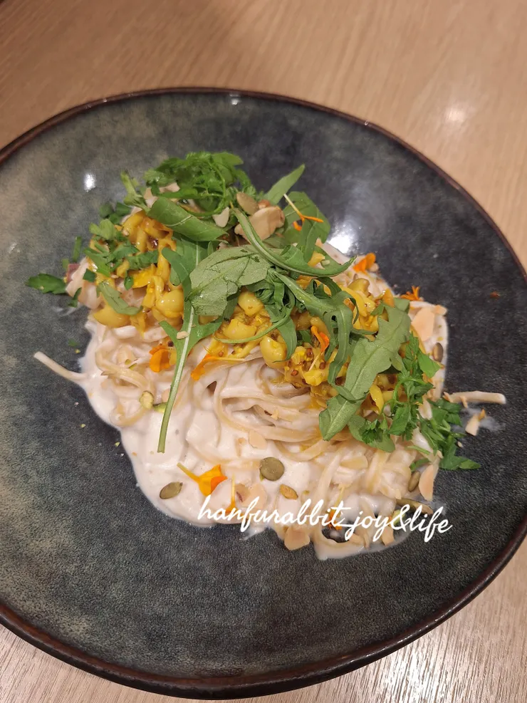 香檸雪白菇奶油義大利麵