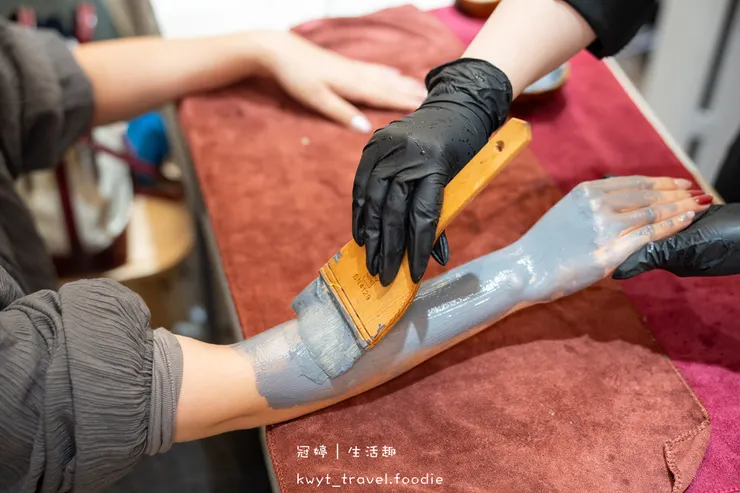 [板橋新中式美睫設計]AN藝術工坊，忙碌女生的救星！2.5小時同步完成美睫手足美甲保養，躺著睡一覺就變美，板橋美甲推薦，附最新美睫美甲價格表