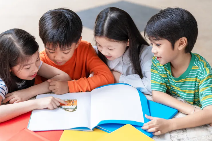 陳秋君老師鼓勵孩子培養自己的興趣和專長，這樣不僅會讓他有更多的機會結交到真正的朋友，也會增強他的自信心，不容易受到霸凌的傷害。