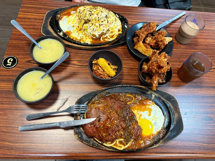 滿滿一桌就是滿足