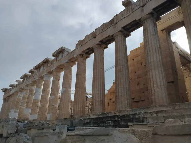 帕德嫩神廟是多利克柱式建築的代表作