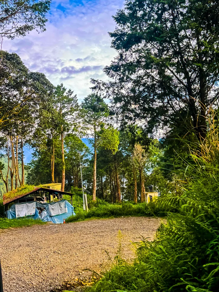 20.5 k 因為有工竂和水源,車露及機車野營的人潮多到咋舌~