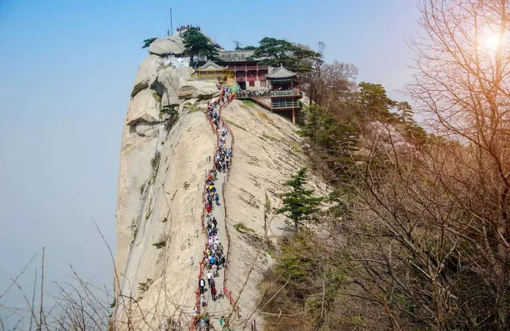 華山 ©Stor24/Shutterstock.com