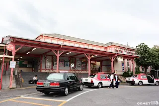 不同於台灣同名的大村車站是近年新建，JR大村車站可是擁有一棟建於1918年的木造站房