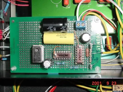 用洞洞板搭的 reclocked 電路