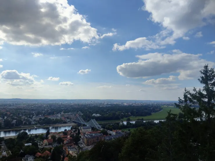 下方的鐵橋－藍色奇蹟 Blaue Wunder