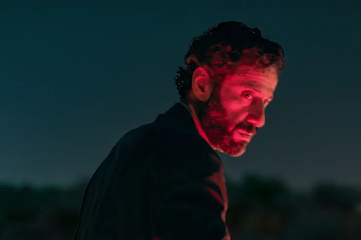 電影末段有僅用汽車車尾燈打亮、長達數分鐘的「跛子」定鏡獨白，個人覺得素人演員演得有點勉強