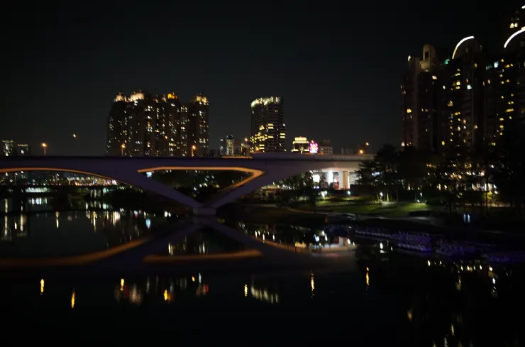 在搖晃不止的碧潭吊橋上,不管手持或上腳架,相機都無法拍攝(Leica M10-R+ APO-SUMMICRON-M 35 f/2 ASPH.)