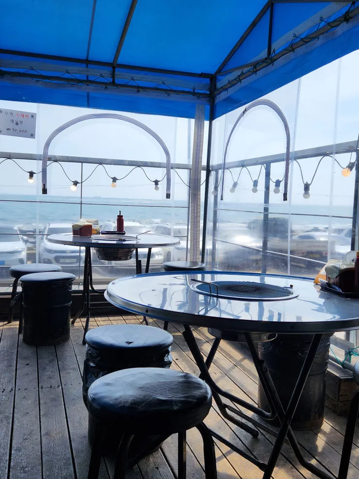 JJ烤扇貝陽台座位