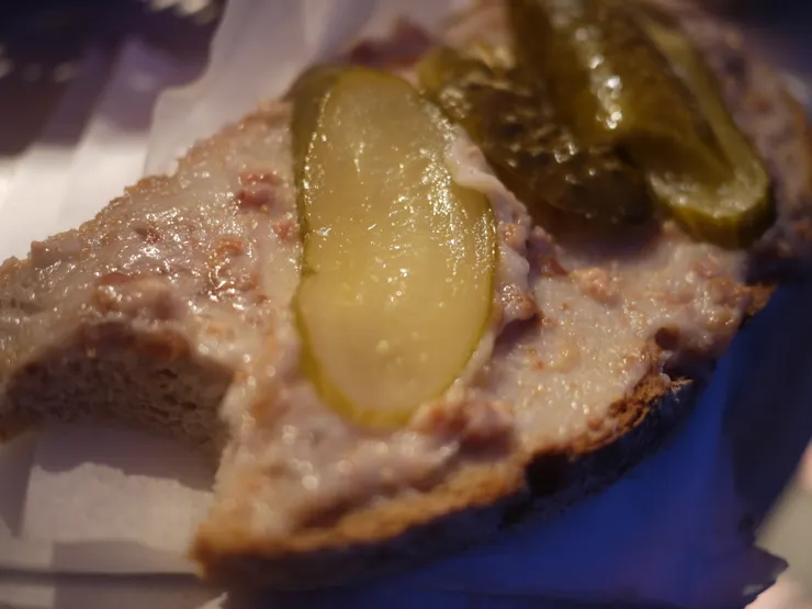 " pajda chleba ze smalcem i ogórkiem kiszonym " shot by Emma@2013.